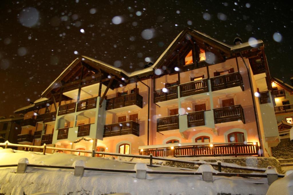 Hotel Residence Dahu Tonalepas Buitenkant foto